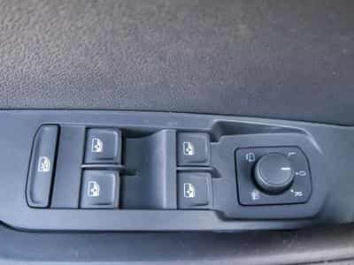 Skoda Karoq Sportline 2.0 TSI 4x4 DSG (2026) - Photo 9