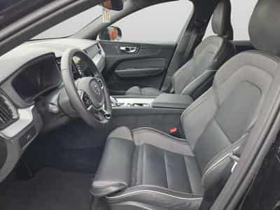 Volvo XC60 B5 Black Edition Plus / Essence (2025) - Foto 10