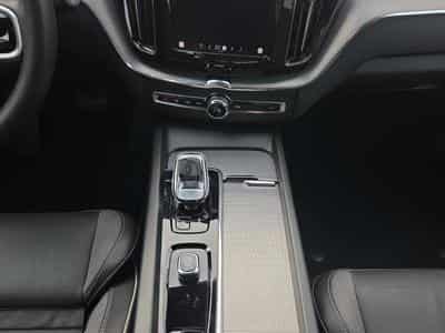 Volvo XC60 B5 Black Edition Plus / Essence (2025) - Foto 11