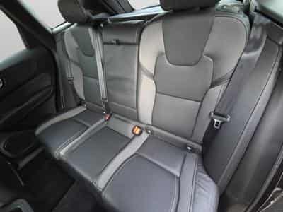 Volvo XC60 B5 Black Edition Plus / Essence (2025) - Foto 13