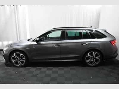 Skoda Octavia Octavia Combi RS, AHK, Pano., ACC, Navi (2022) - Photo 2