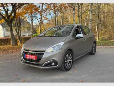 Peugeot 208 1.2 (2015) - Photo 1