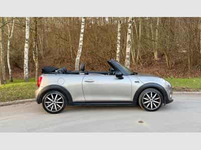 Mini Cabrio Cooper (2018) - Photo 3