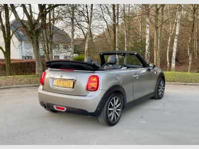 Mini Cabrio Cooper (2018) - Photo 4