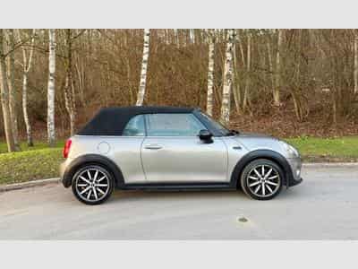 Mini Cabrio Cooper (2018) - Photo 8