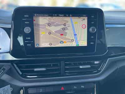 VW T-Roc 1.5L TSi 150 DSG (2024) - Foto 9