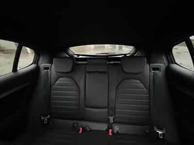 Alfa-Romeo Stelvio Veloce (2022) - Foto 12