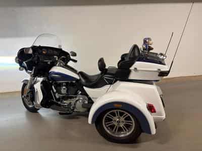 Harley-Davidson Tri Glide Ultra (2015) - Foto 4