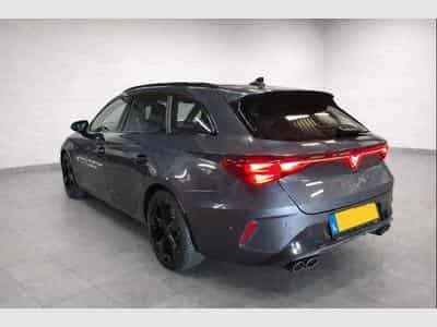 Cupra Leon TSI 333 DSG7 (2026) - Photo 2