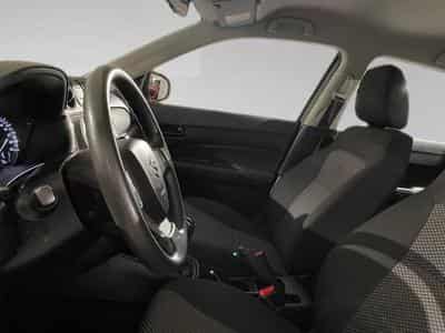 Suzuki Vitara 1.6 GL (2019) - Photo 4