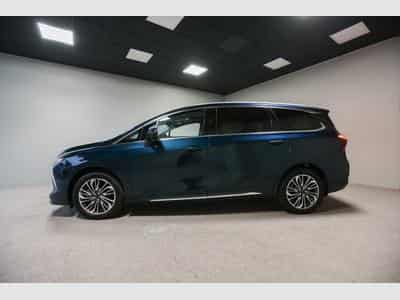 Forthing U-Tour 1.5 TURBO AUTO 7 PLACES (2026) - Photo 2