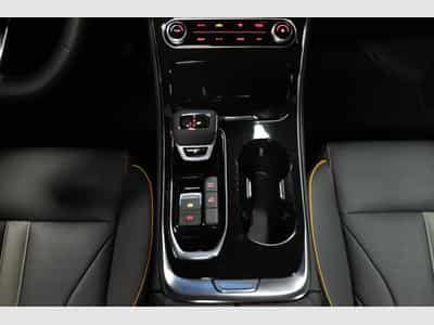 Forthing U-Tour 1.5 TURBO AUTO 7 PLACES (2026) - Photo 11