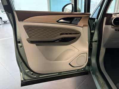 Forthing U-Tour 1.5 TURBO AUTO 7 PLACES (2026) - Photo 12