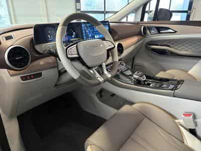 Forthing U-Tour 1.5 TURBO AUTO 7 PLACES (2026) - Photo 6