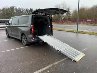 Ford Tourneo TITANIUM (2025) - Photo 1