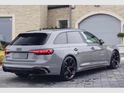 Audi RS4 Competition PLUS (2023) - Foto 2