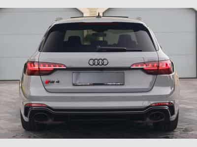 Audi RS4 Competition PLUS (2023) - Foto 4