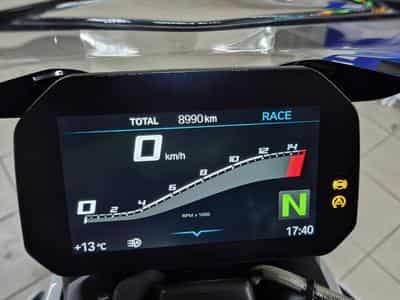 BMW M 1000R (2023) - Foto 6