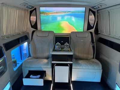 Mercedes Vito VIP CDI extra-long Maybach 2.0 136 CV L3 (2023) - Foto 5