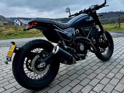 Ducati Scrambler Nightshift (2024) - Foto 3