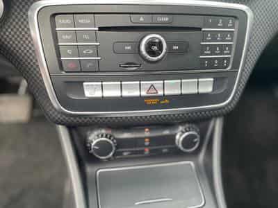 Mercedes A 180 Sport 7G-DCT Toit Ouvrant (2016) - Foto 10