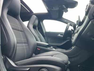 Mercedes A 180 Sport 7G-DCT Toit Ouvrant (2016) - Foto 4