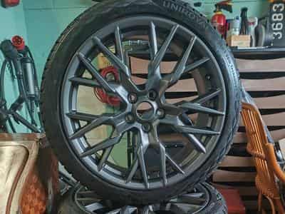 Felgen und Reifen – 19 - Foto 1