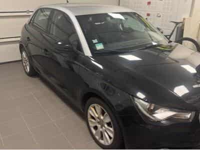 Audi A1 sportback 1,6 TDi 105 CV Ambition (2012) - Foto 1
