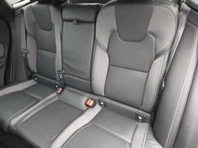 Volvo XC60 b5 Black Edition Plus / Essence (2025) - Foto 13