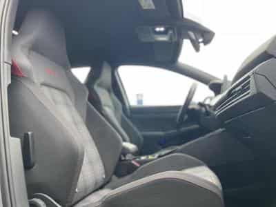 VW Golf 8 GTI 2.0 TSI DSG7 (2023) - Foto 4