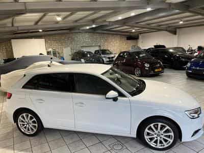 Audi A3 SPORTBACK 35 TDi Design S tronic (2019) - Photo 6