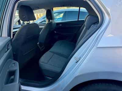 VW Golf VIII 1.0 TSI 110 DSG7 Life NAVI/CAM/ACC (2022) - Photo 11