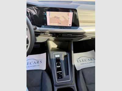 VW Golf VIII 1.0 TSI 110 DSG7 Life NAVI/CAM/ACC (2022) - Photo 12