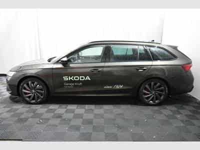 Skoda Octavia Octavia Combi 2.0 TSI DSG RS - Std.H., AHK, Kame (2025) - Photo 2