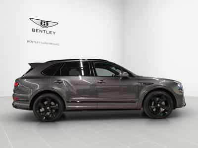 Bentley Bentayga V8 Azure (2023) - Foto 5