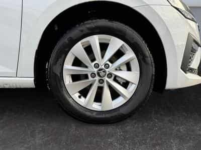 Skoda Scala 1,0 TSI DSG (2026) - Foto 8