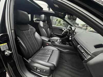 Audi A4 Avant S-line Edition 2.0L TDI 163CV (2022) - Foto 8