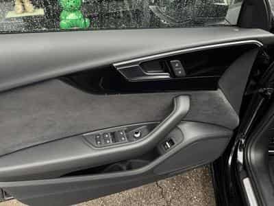 Audi A4 Avant S-line Edition 2.0L TDI 163CV (2022) - Foto 7