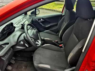 Peugeot 208 1.2 Orange Power  Restylée Sport (2015) - Photo 9