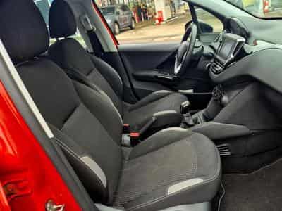 Peugeot 208 1.2 Orange Power  Restylée Sport (2015) - Photo 10