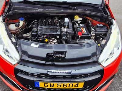 Peugeot 208 1.2 Orange Power  Restylée Sport (2015) - Photo 13