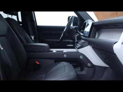 Land-Rover Defender 110 D200 X-Dynamic SE AWD Auto (2026) - Photo 10