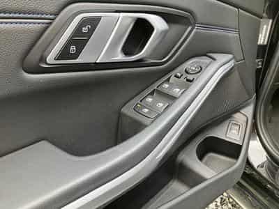 BMW 320 touring X drive (2020) - Foto 15