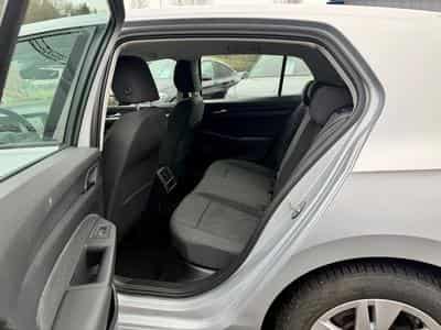 VW Golf VIII 1.0 eTSI 110 DSG7 Life NAVI/CAM/VIRTUAL (2023) - Photo 11