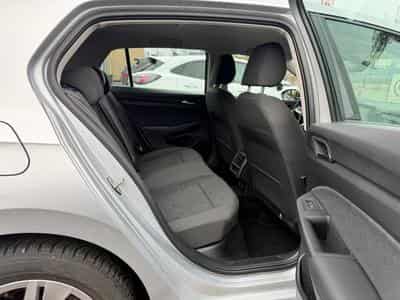 VW Golf VIII 1.0 eTSI 110 DSG7 Life NAVI/CAM/VIRTUAL (2023) - Photo 10