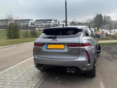 Jaguar F-Pace SVR (2024) - Photo 4