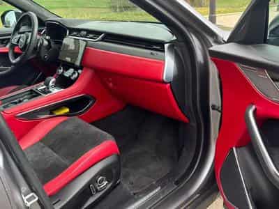 Jaguar F-Pace SVR (2024) - Photo 8