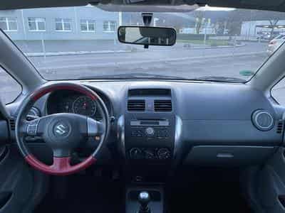 Suzuki SX4 1.6 SX4-Benzin-4x4-TÜV 2/2027 (2009) - Photo 12
