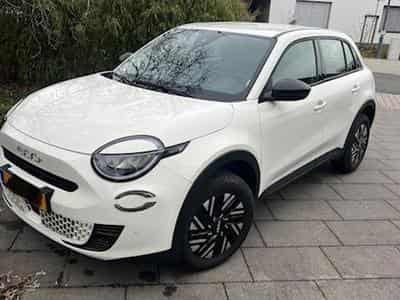 Fiat 600 Hybrid (2025) - Foto 1