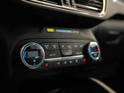 Ford Kuga ST-Line (2021) - Photo 12